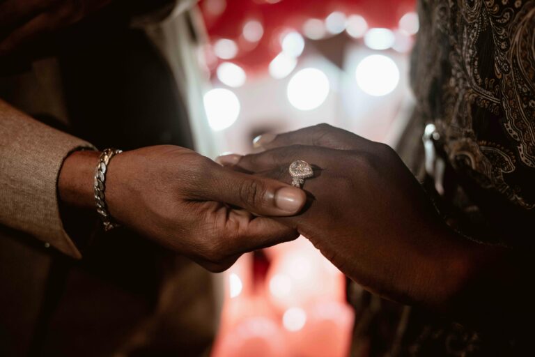 pexels-davdkuko-18262138